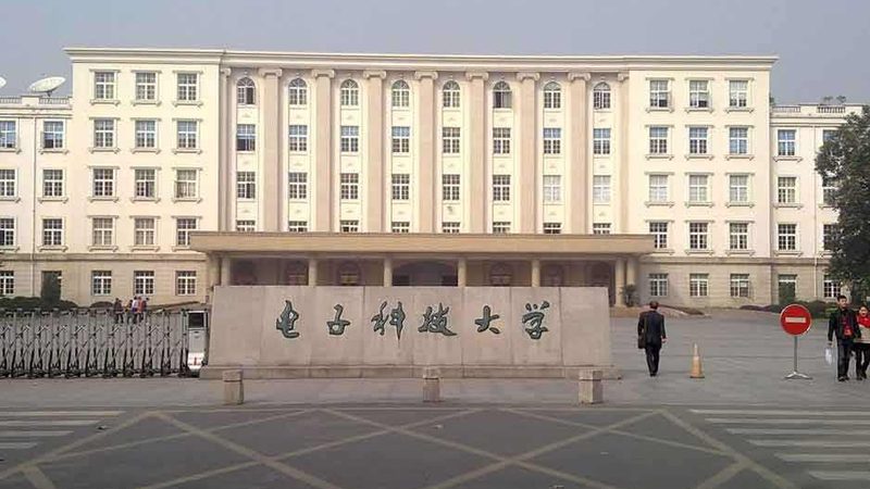N4007二极管封装尺寸解析：关键参数与选型指南
