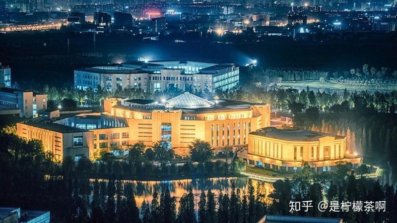 目前，电子元器件市场呈现出以下特点：